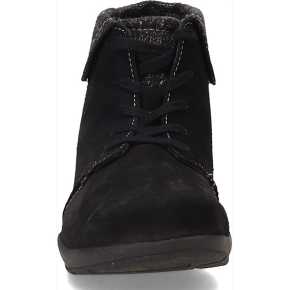 Clarks Women's Roseville Black Suede Lace up Ankle Boot Round Toe Casual Bootie - Picture 4 of 14